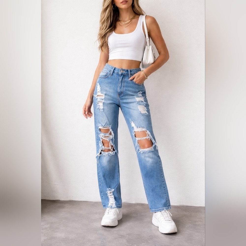 Vibrant MIU Distressed Straight Leg Mom Jeans Size 27 / 7